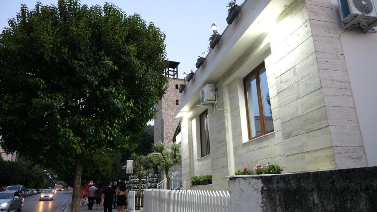 Vila Franko Берат Экстерьер фото